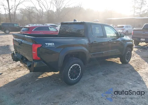 2024 Toyota Tacoma Double Cab z USA, uszkodzony, nr VIN 3TMLB5JN7RM023462